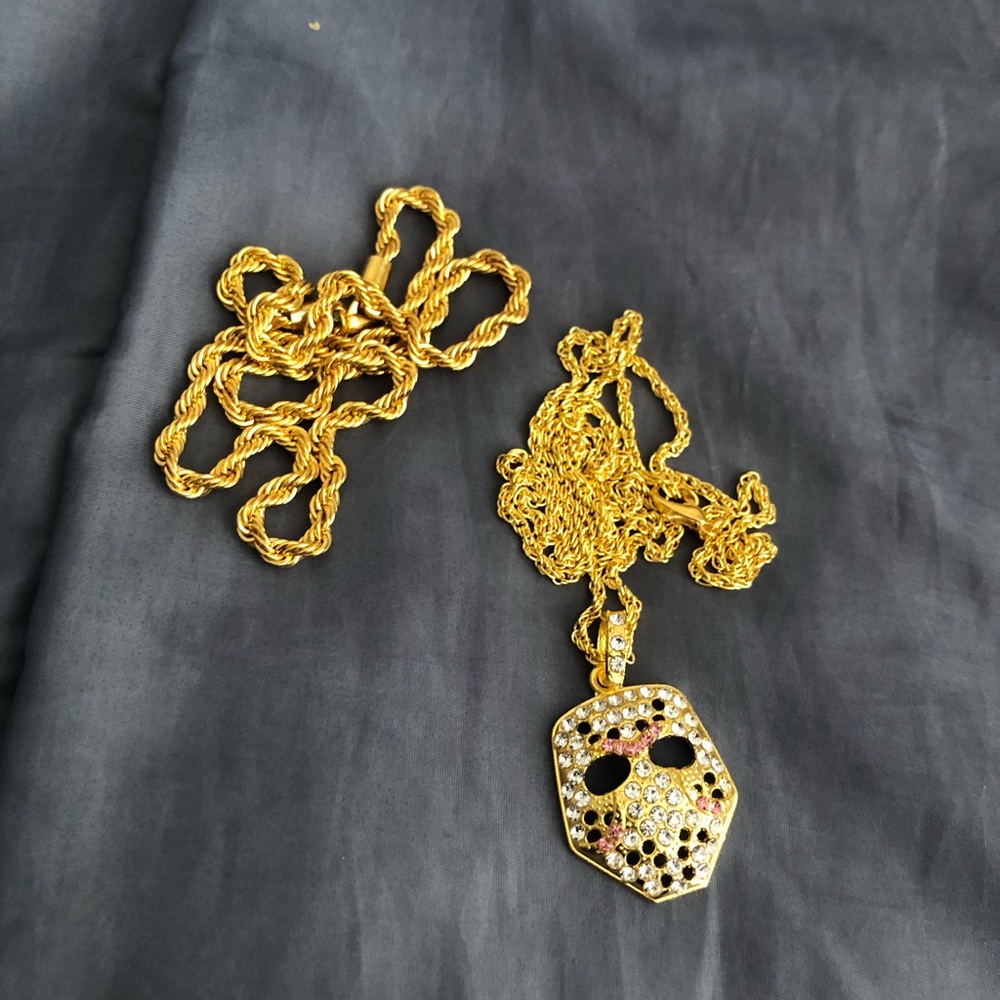 Gold chain mask